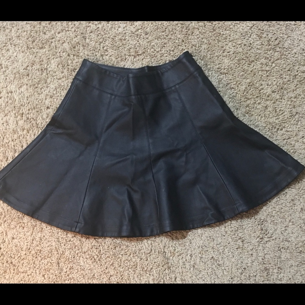 Leather high-waisted skirt